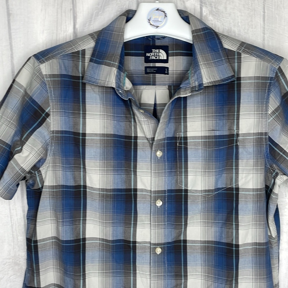 The North Face Plaid shirt.​​ - Picture 2 of 9